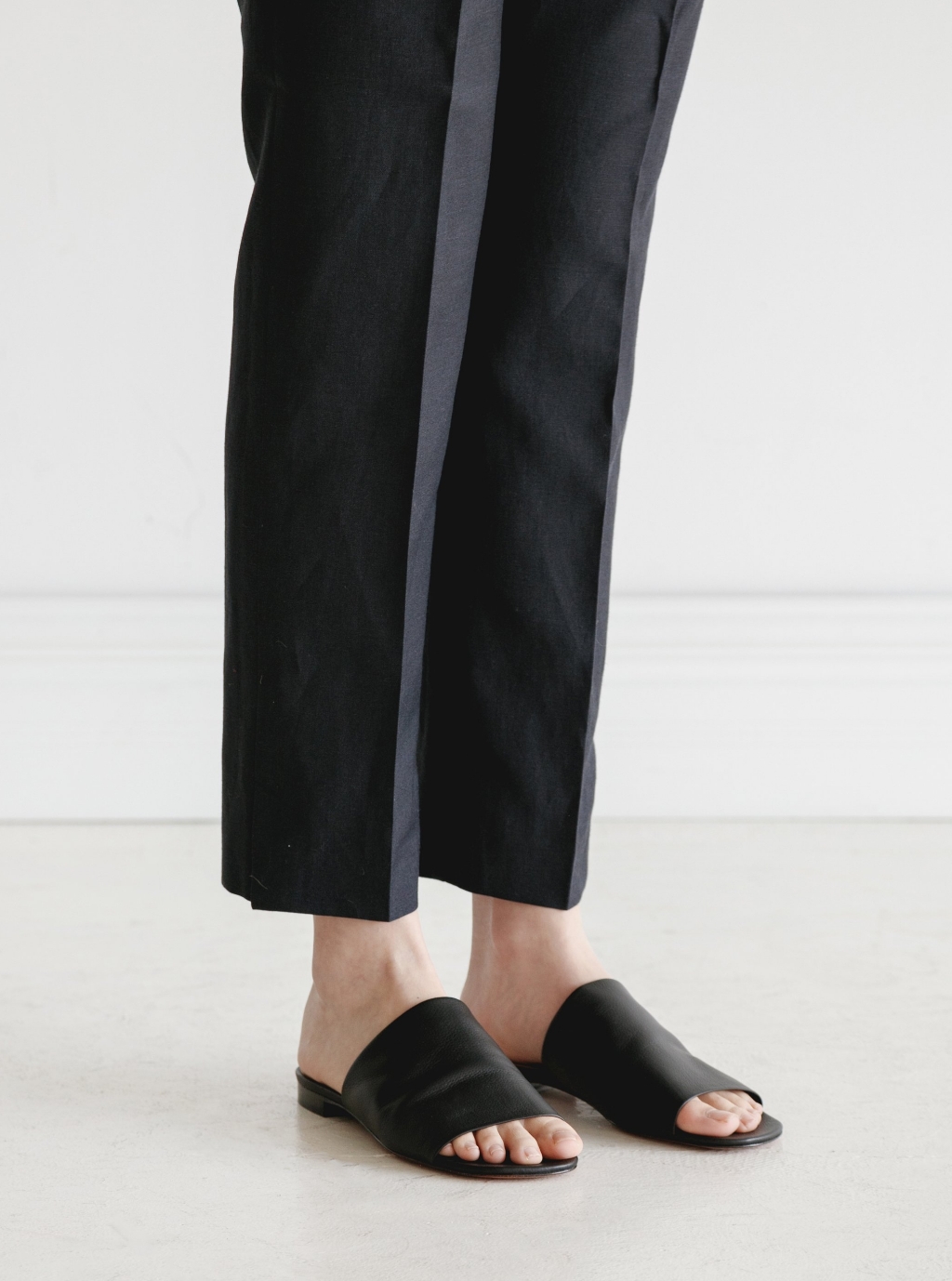 Robert Clergerie Itou Soft Sandals Leather Slides Black Women's 38 7.5 $415